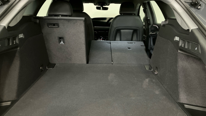 Audi A6 210kW 83kWh Sport 5dr Auto Electric Estate - Image 42